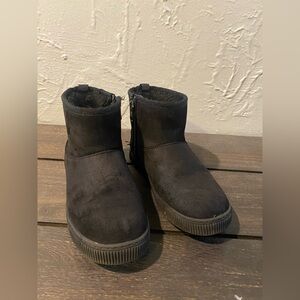 Cat & Jack toddler girls Arlo Black Winter Boots